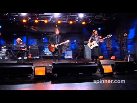 Silversun Pickups - Growing Old Is Getting Old