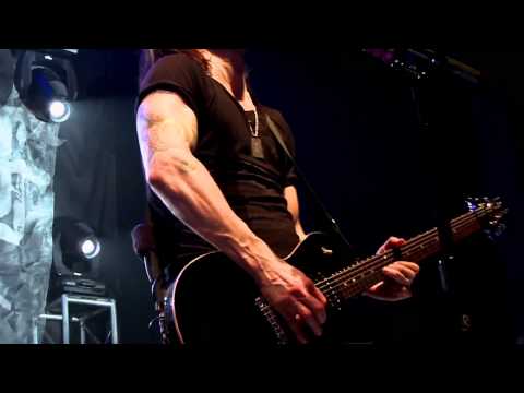 Alter Bridge - Isolation