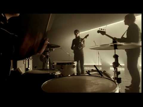 Arctic Monkeys - Brianstorm